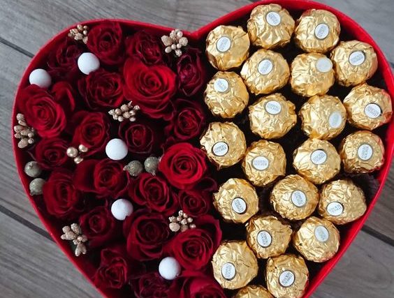 Luxury personalized gift boxes